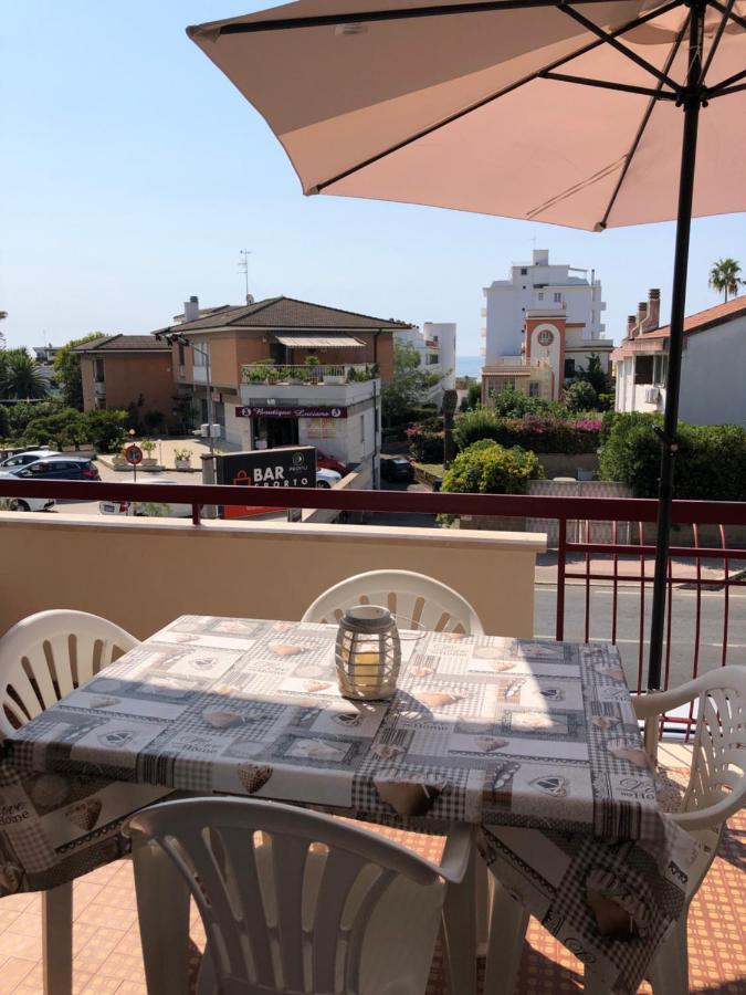 Vila La Casa Del Sole Santa Marinella Exteriér fotografie
